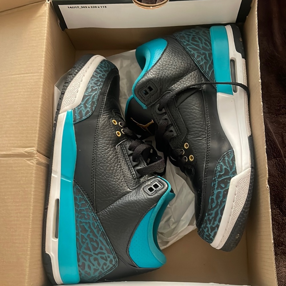 Teal retro three Jordan’s